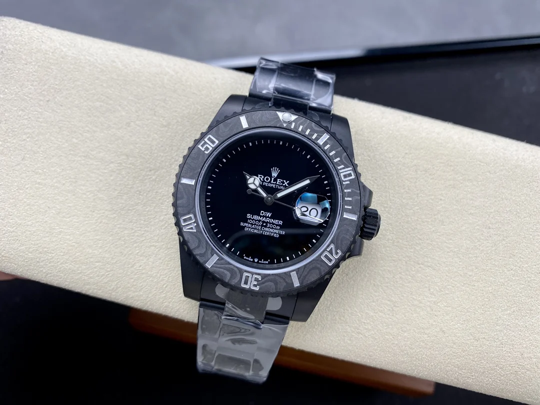 Rolex Submariner Carbon Green Dial — photographed off the sweep