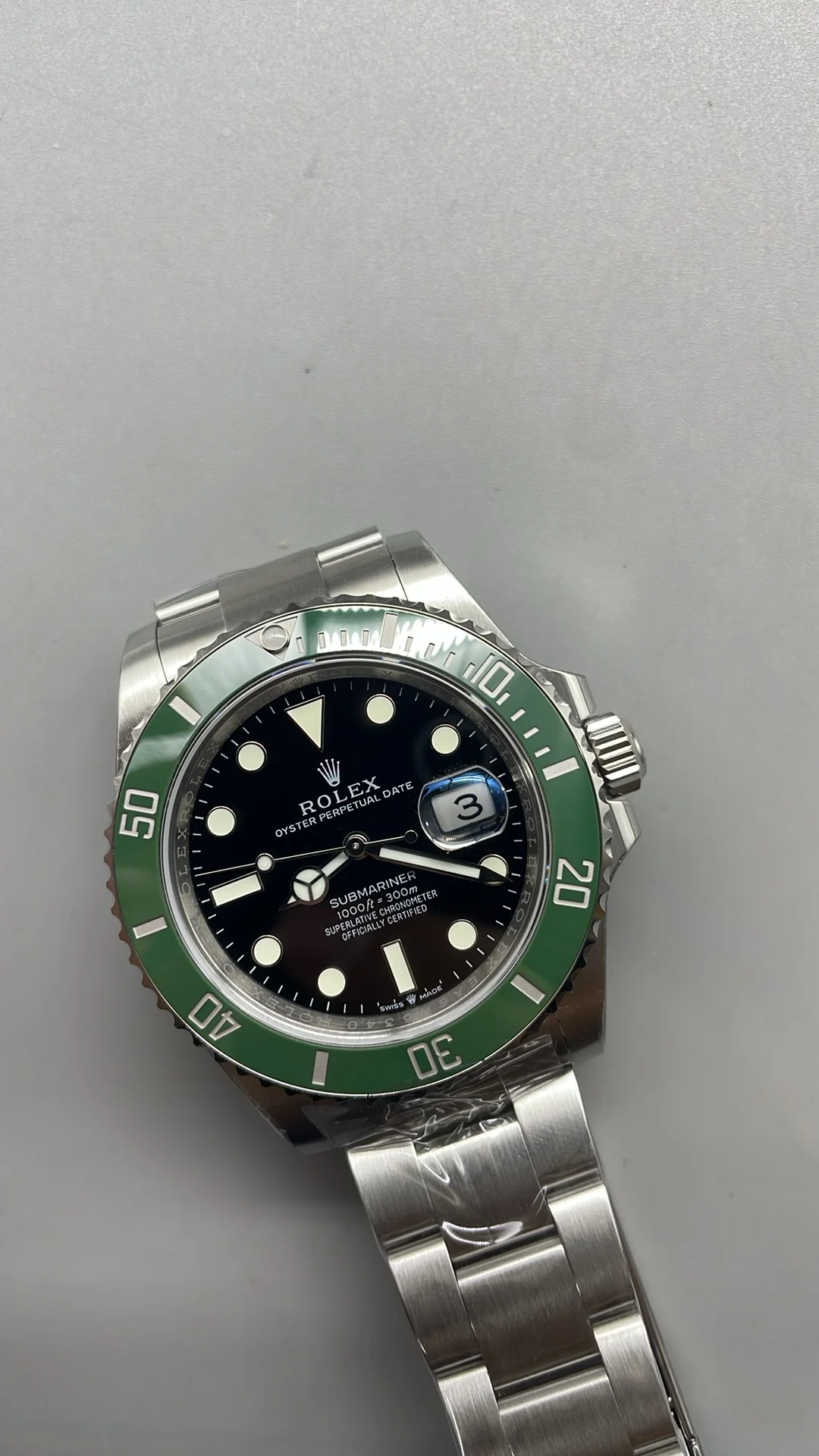 Rolex Submariner Green Dial 41mm — photographed off the sweep