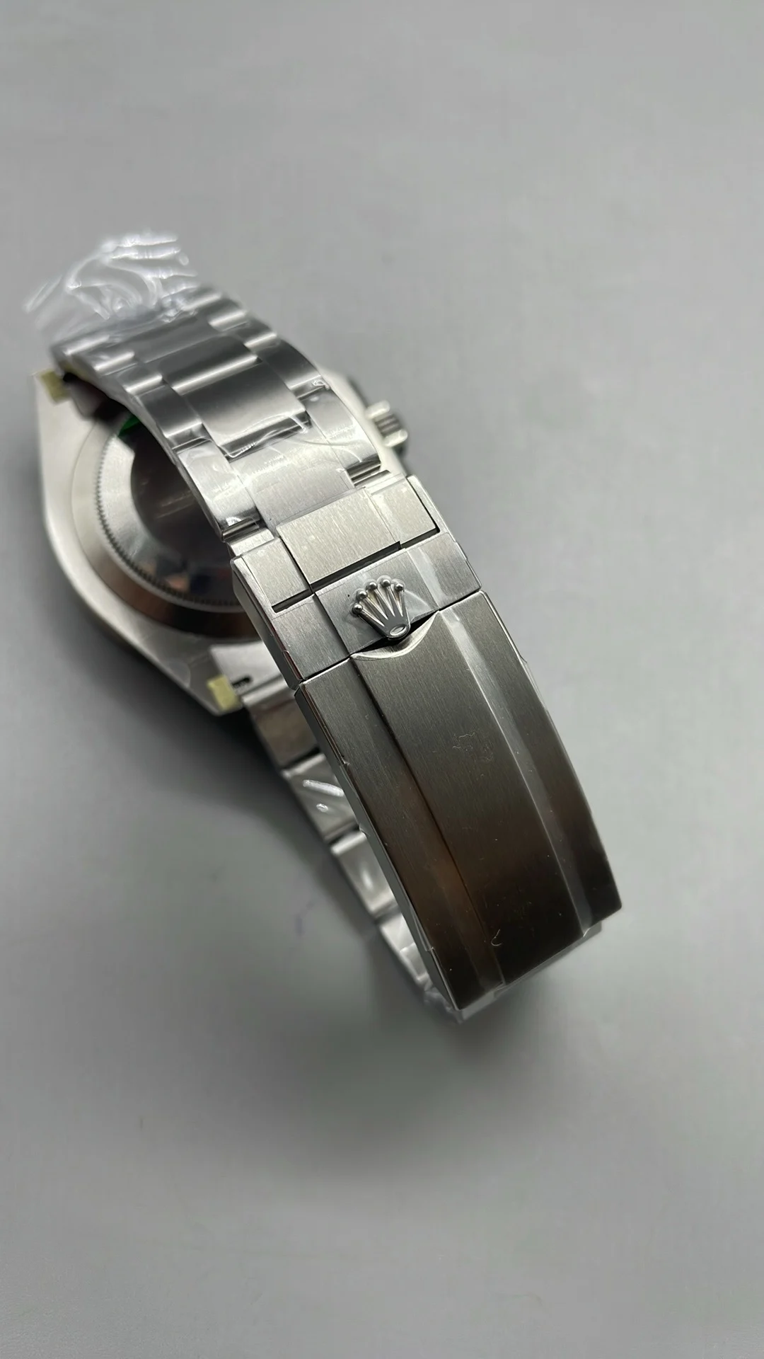 Rolex Submariner Green Dial 41mm — photographed off the sweep