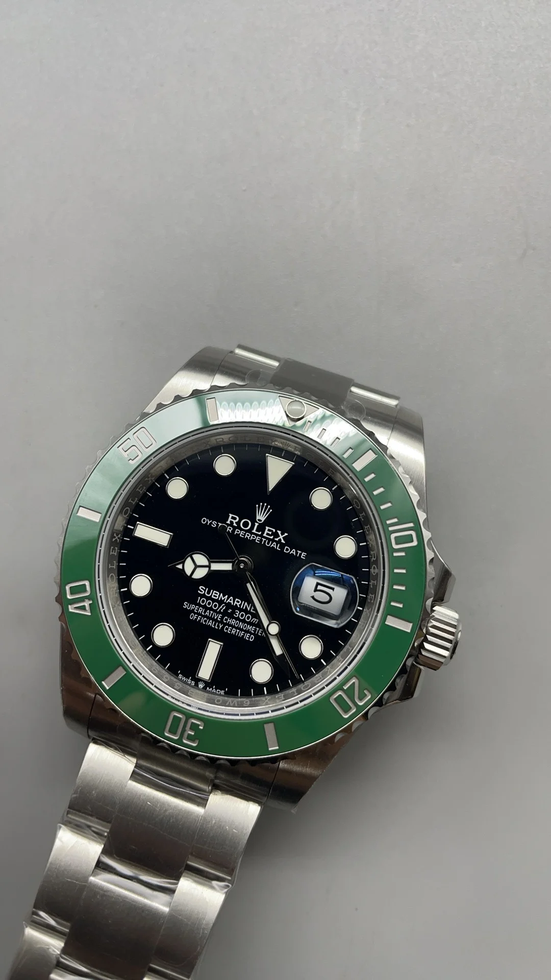 Rolex Submariner Green Dial 41mm — photographed off the sweep