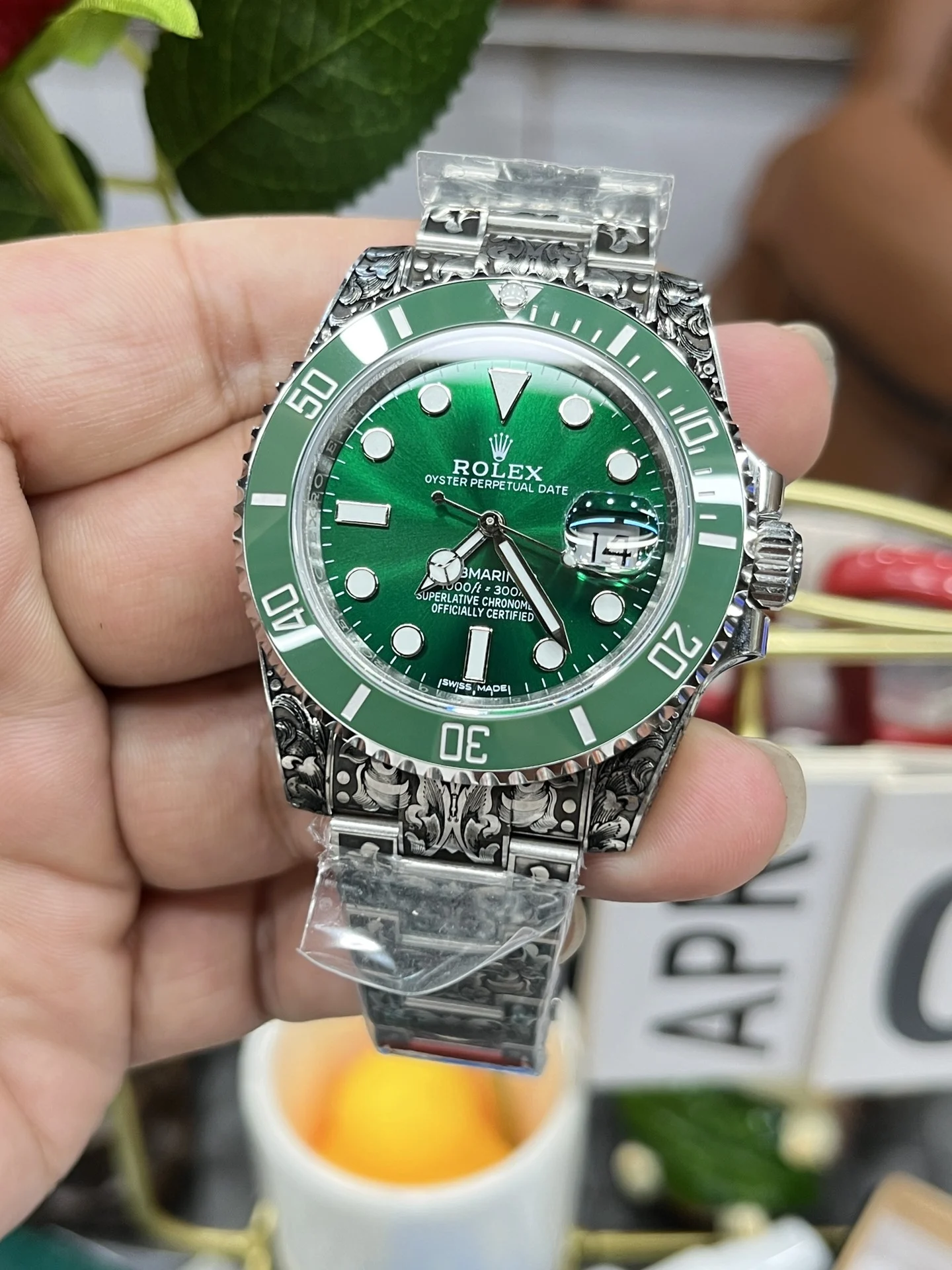 Rolex Submariner Hulk Green Dial 40mm — photographed off the sweep