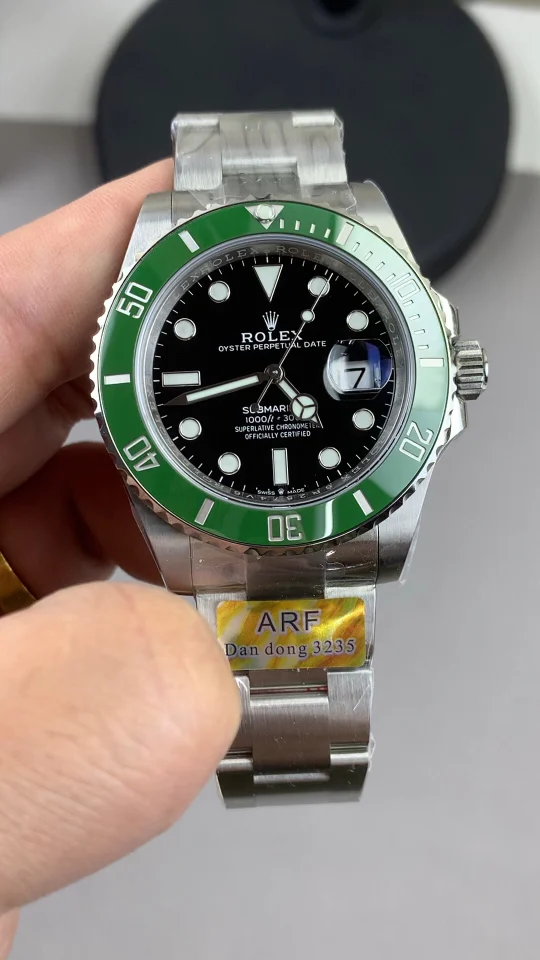 Rolex Submariner Hulk Green Dial