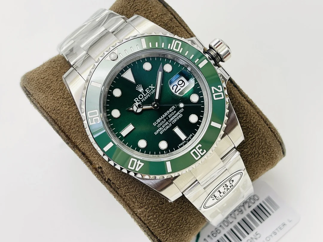 Rolex Submariner Hulk Platinum Green Dial 40mm — photographed off the sweep