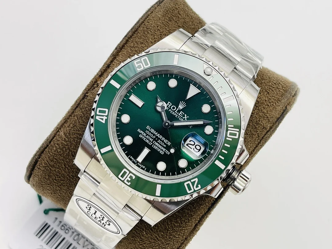 Rolex Submariner Hulk Platinum Green Dial 40mm — photographed off the sweep