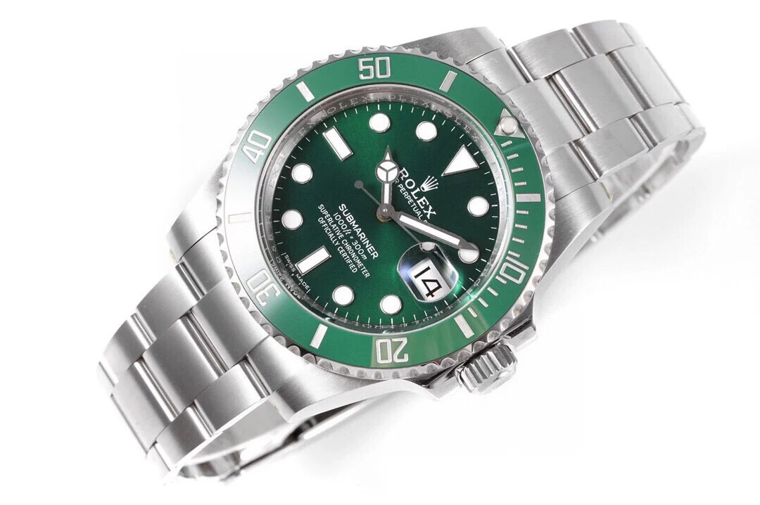 Rolex Submariner Platinum — detail