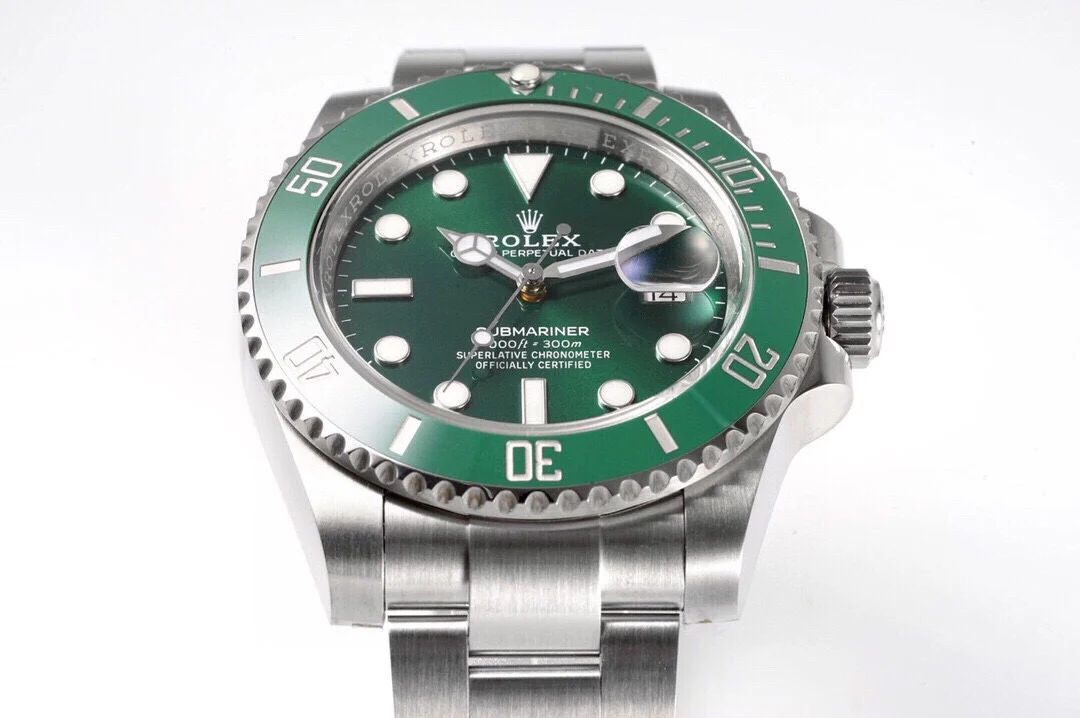 Rolex Submariner Platinum — detail