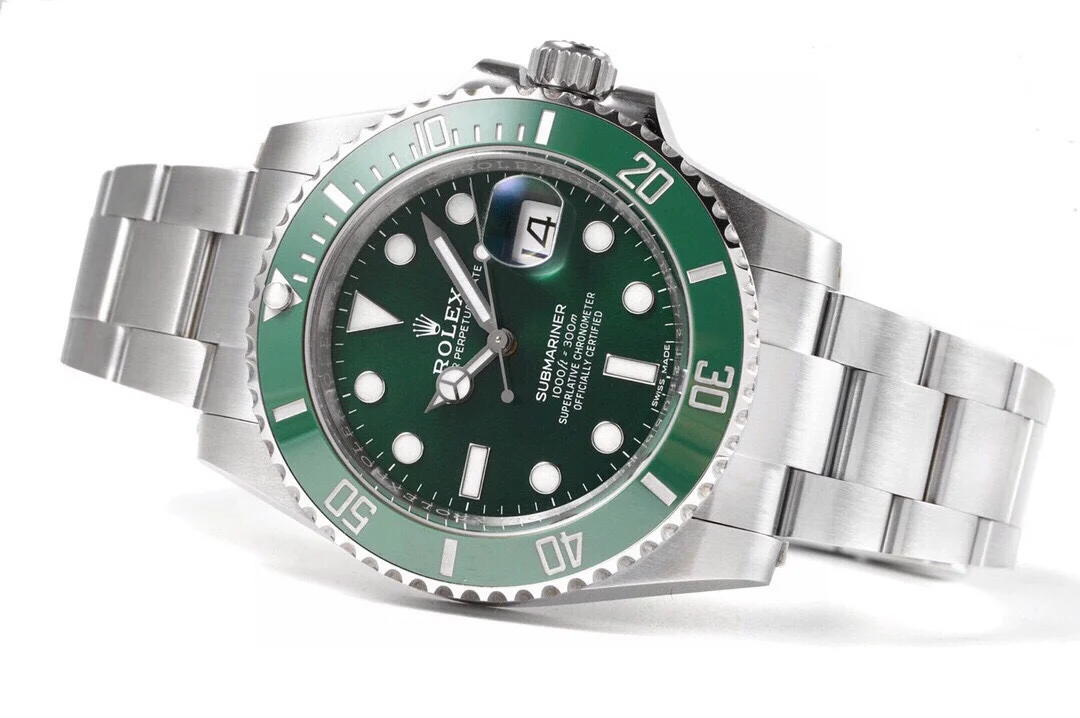 Rolex Submariner Platinum — detail