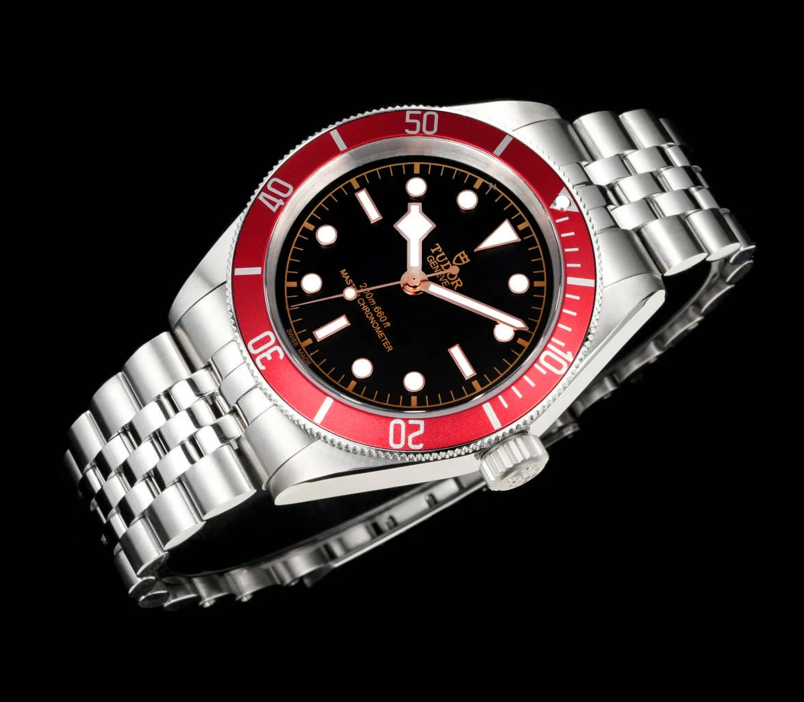 Rolex Submariner Steel Black Dial 41mm — photographed off the sweep