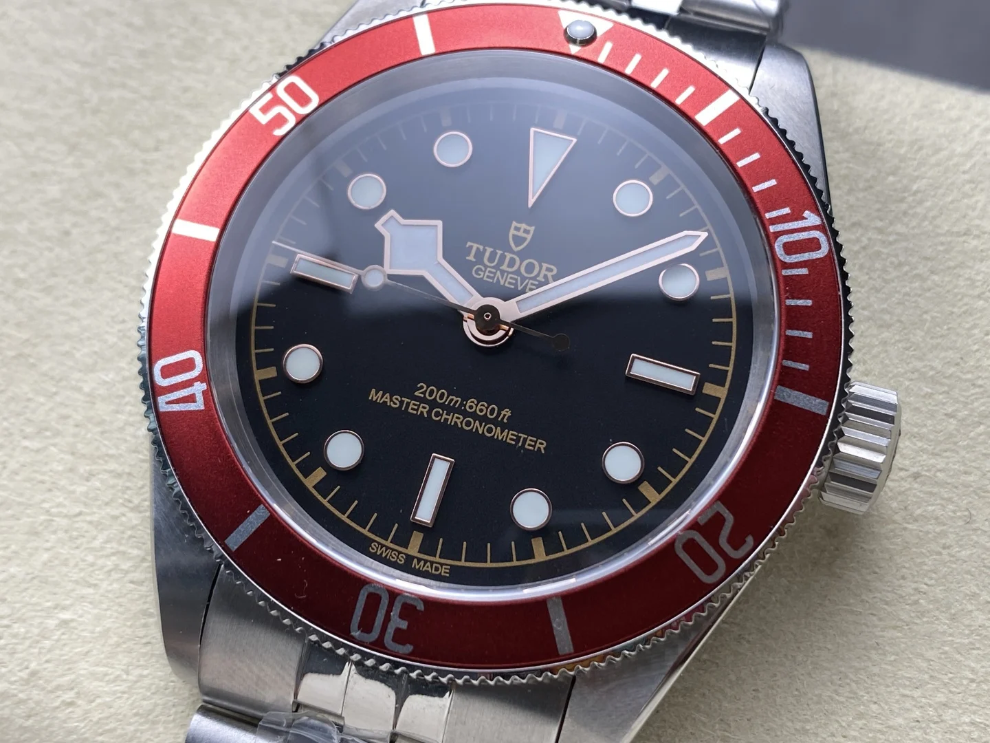 Rolex Submariner Steel Black Dial 41mm — photographed off the sweep