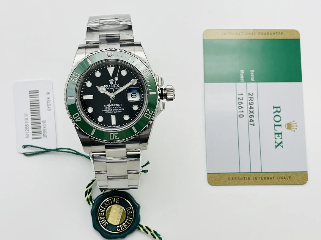 Rolex Submariner Steel Green Dial 41mm — photographed off the sweep
