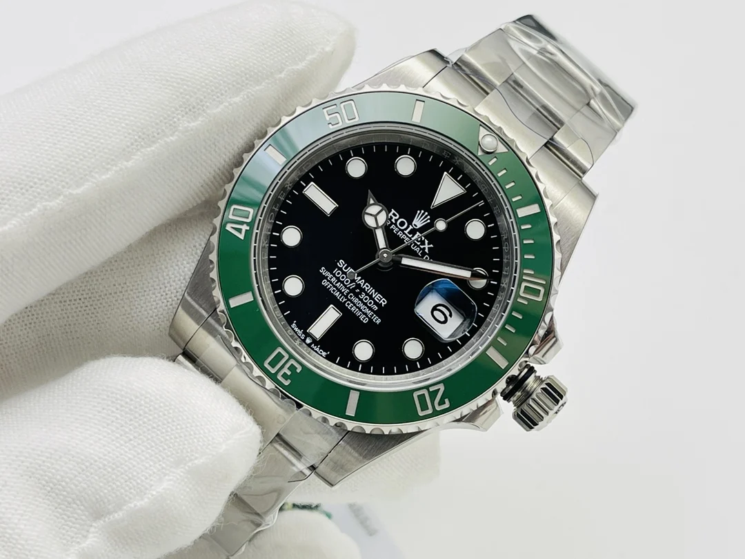 Rolex Submariner Steel Green Dial 41mm — photographed off the sweep