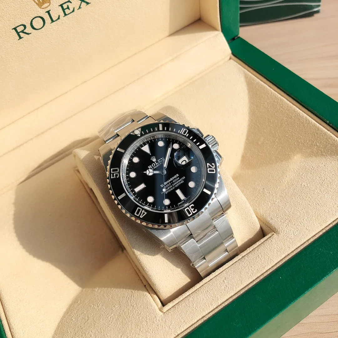 Rolex Submariner White Gold — photographed off the sweep