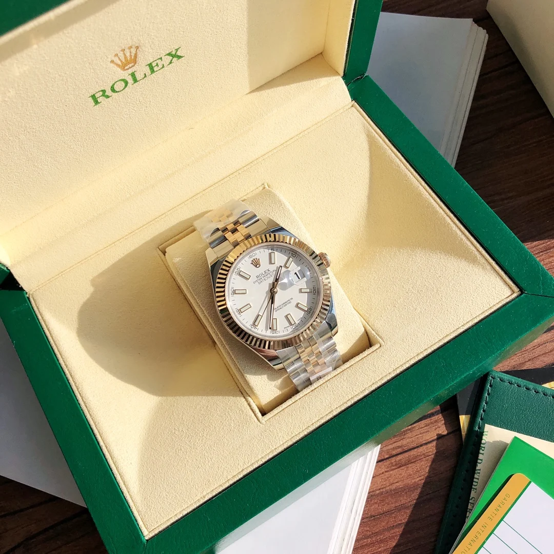 Rolex Submariner Yellow Gold 41mm — photographed off the sweep