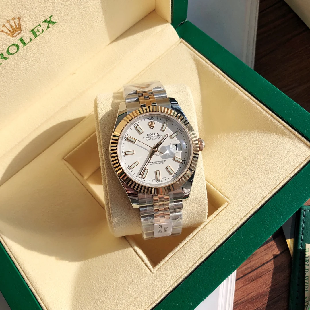 Rolex Submariner Yellow Gold 41mm — photographed off the sweep