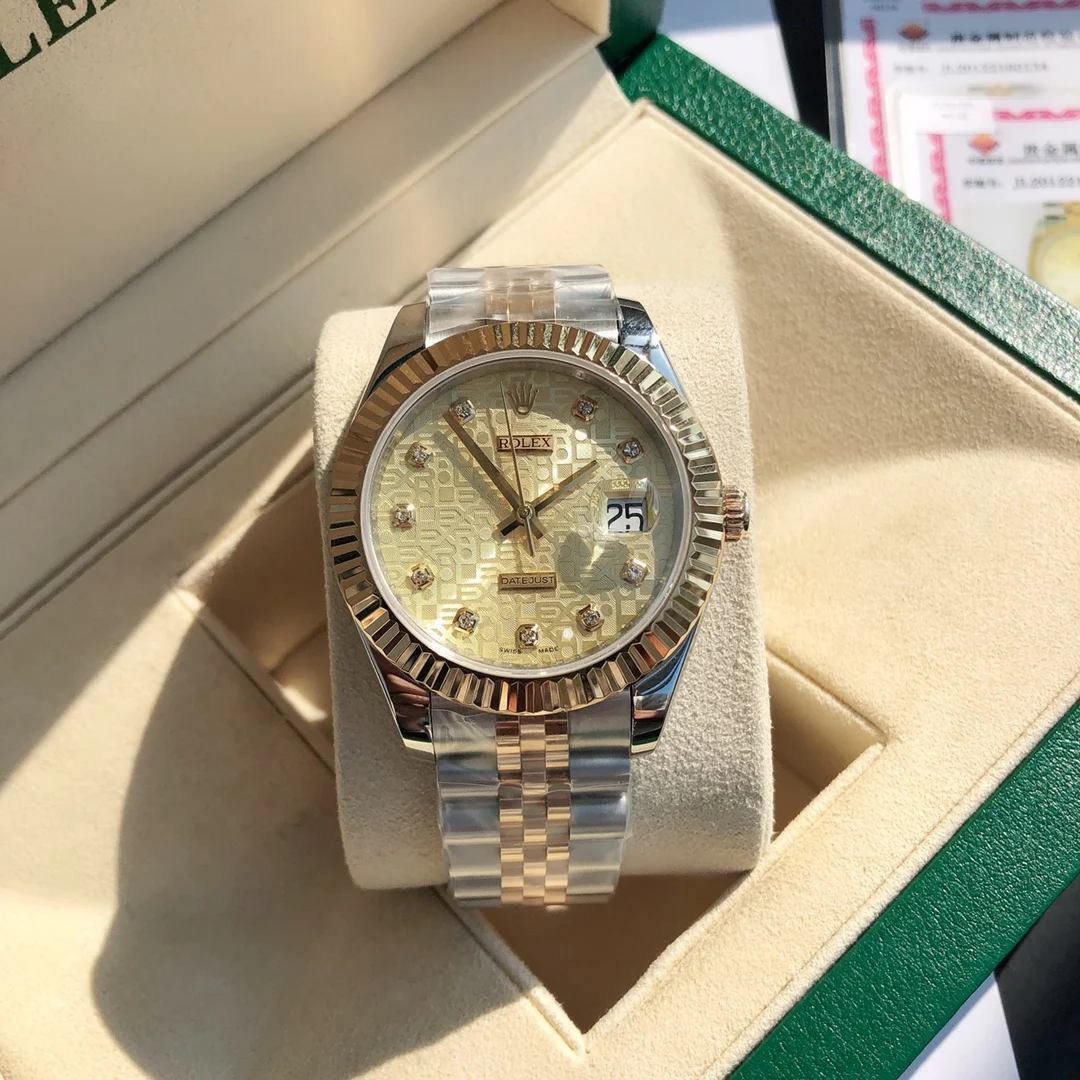 Rolex Submariner Yellow Gold 41mm — photographed off the sweep