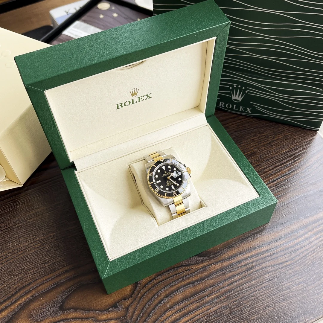Rolex Submariner Yellow Gold Diamond-Set