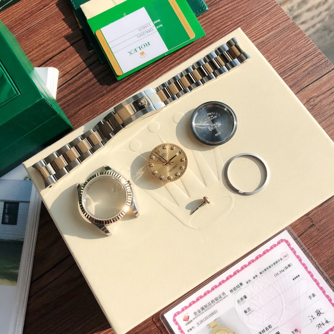 Rolex Submariner Yellow Gold