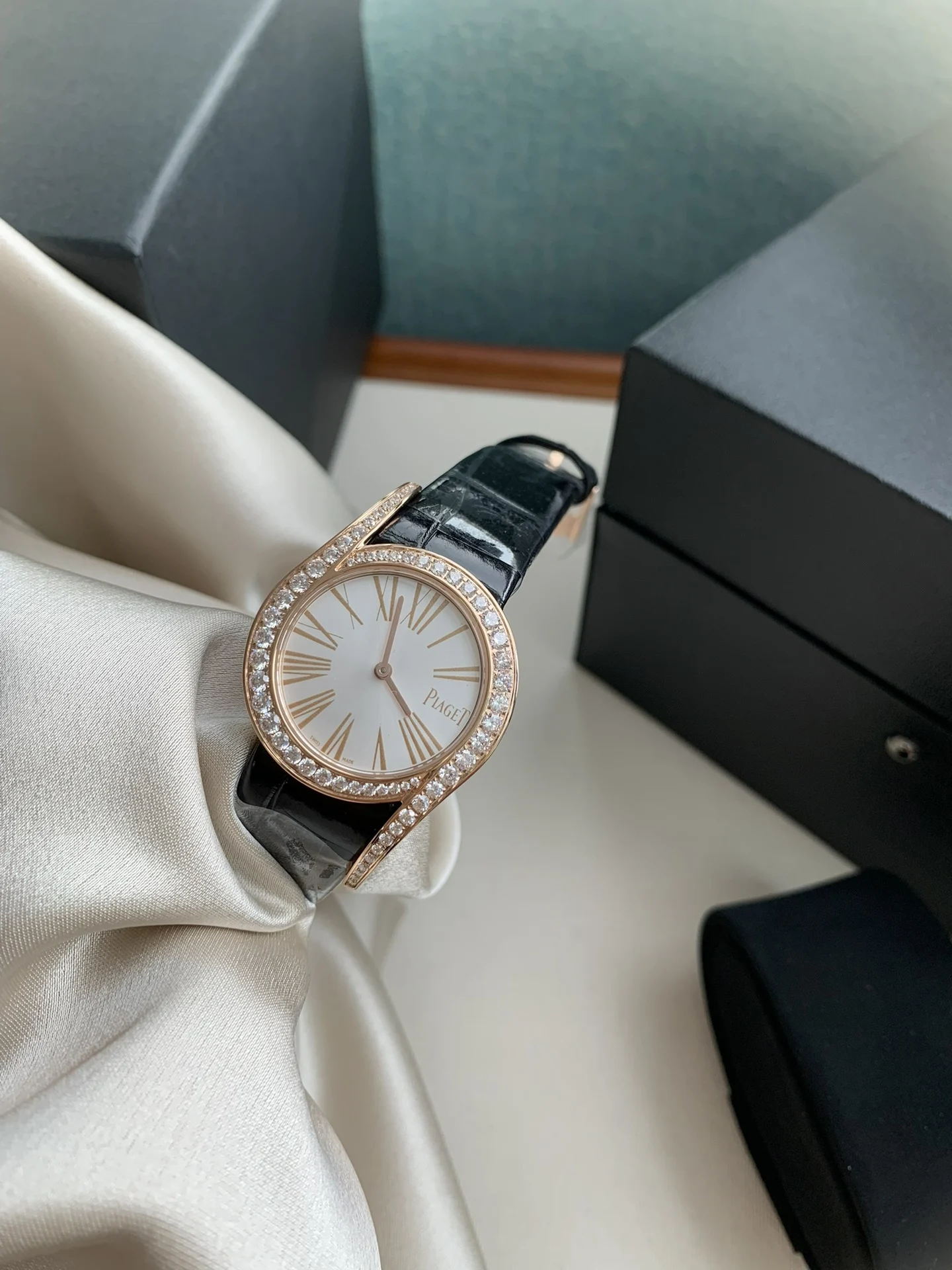 Rose gold Roman lettering, understated luxury and elegance