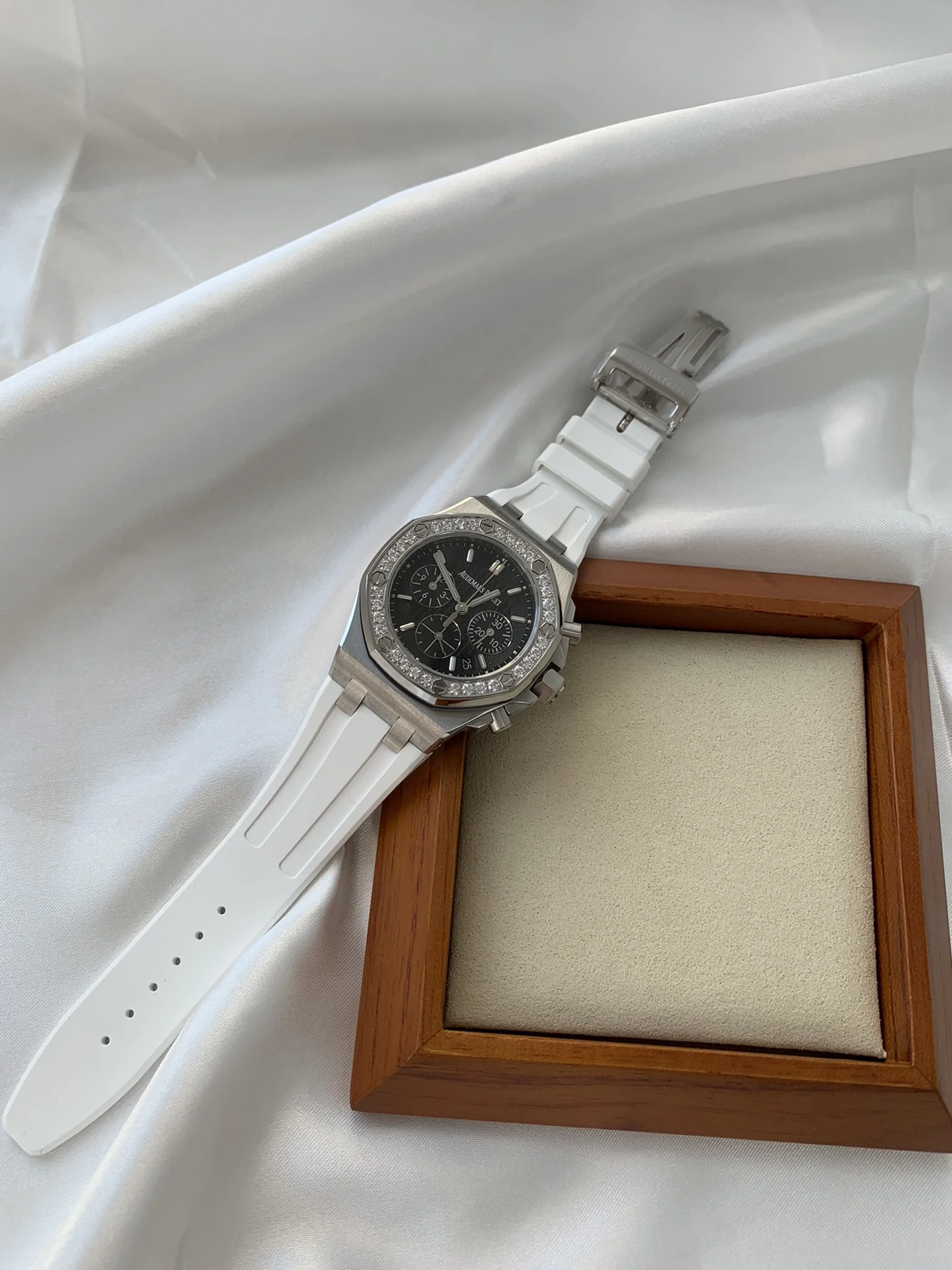 Silver Black — photographed off the sweep