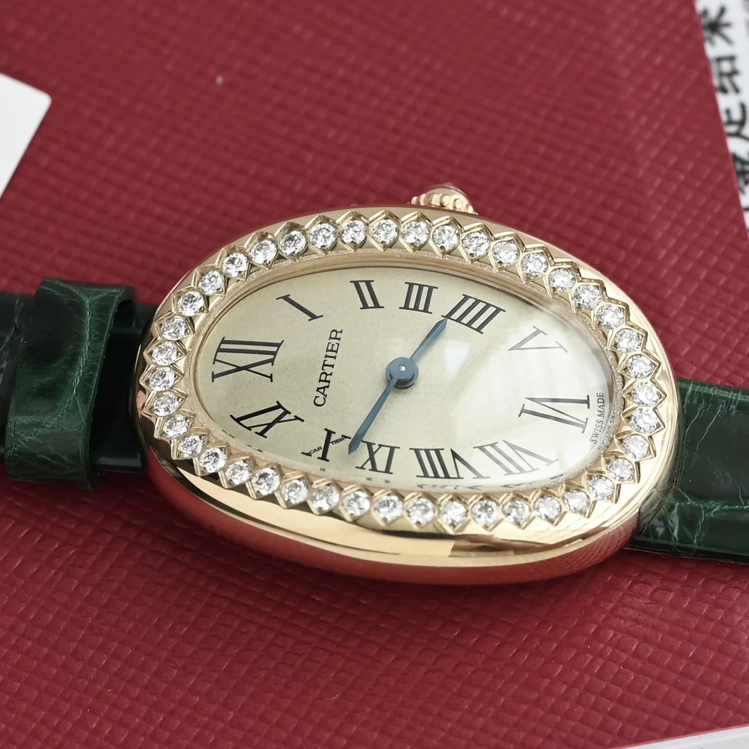 Style 1 A gold watch face paired with a green alligator leather — photographed off the sweep