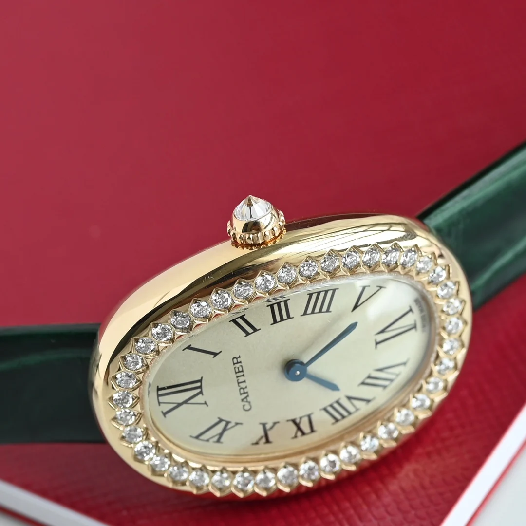 Style 1 A gold watch face paired with a green alligator leather — photographed off the sweep