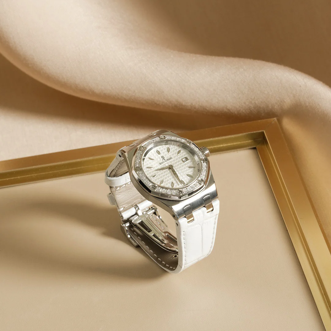 Style 2 White — photographed off the sweep