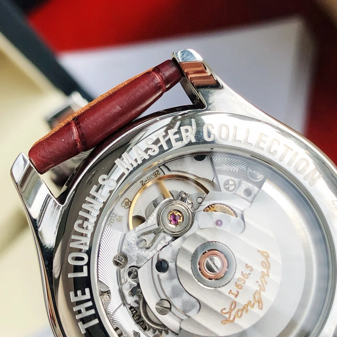 Swiss-made Longines Eta Movement! The fish-scale pattern — photographed off the sweep