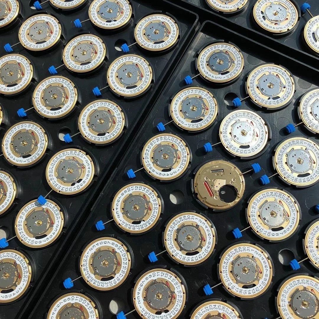 Swiss-made Quartz movement