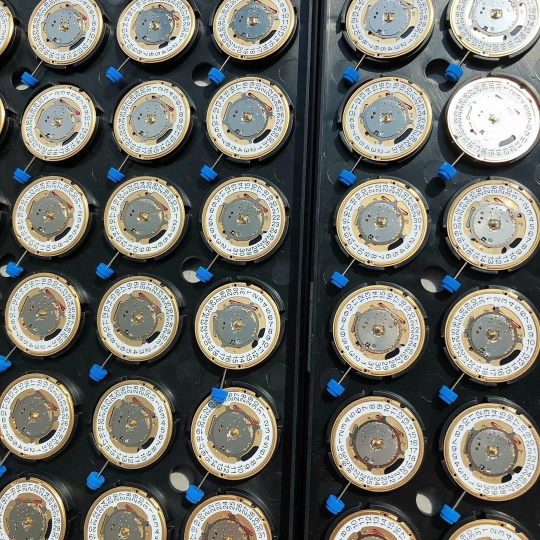 Swiss-made Quartz movement — photographed off the sweep