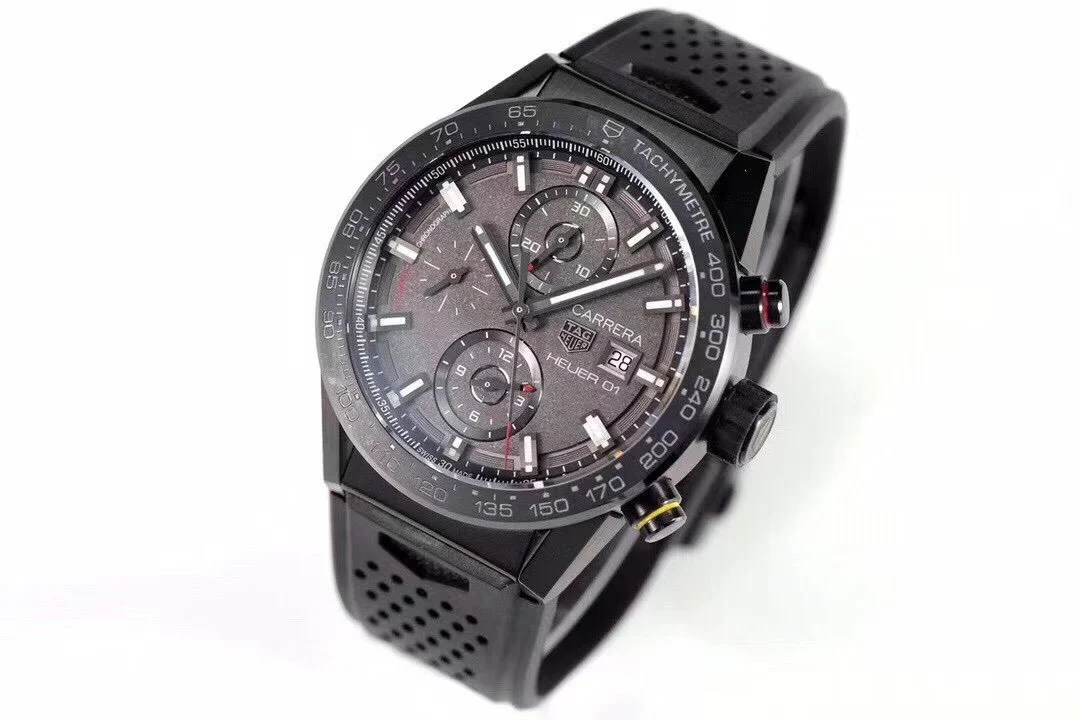 TAG Heuer 43mm — detail
