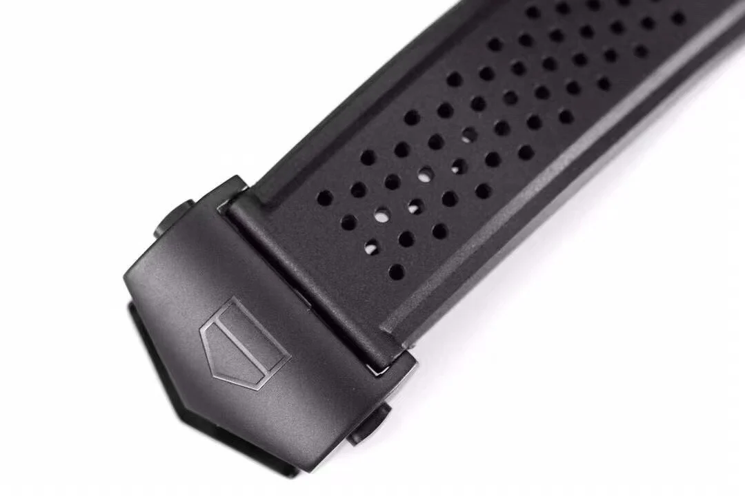 TAG Heuer 43mm — detail