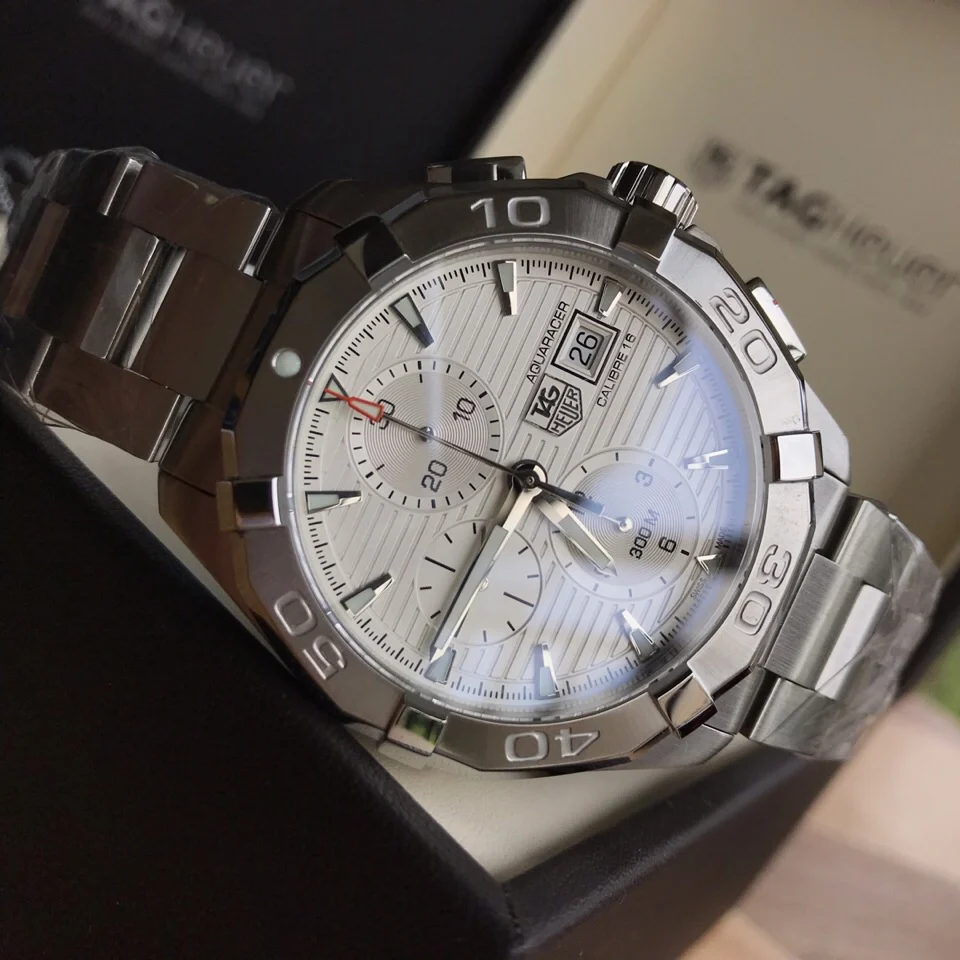 TAG Heuer Aquaracer Ceramic — photographed off the sweep