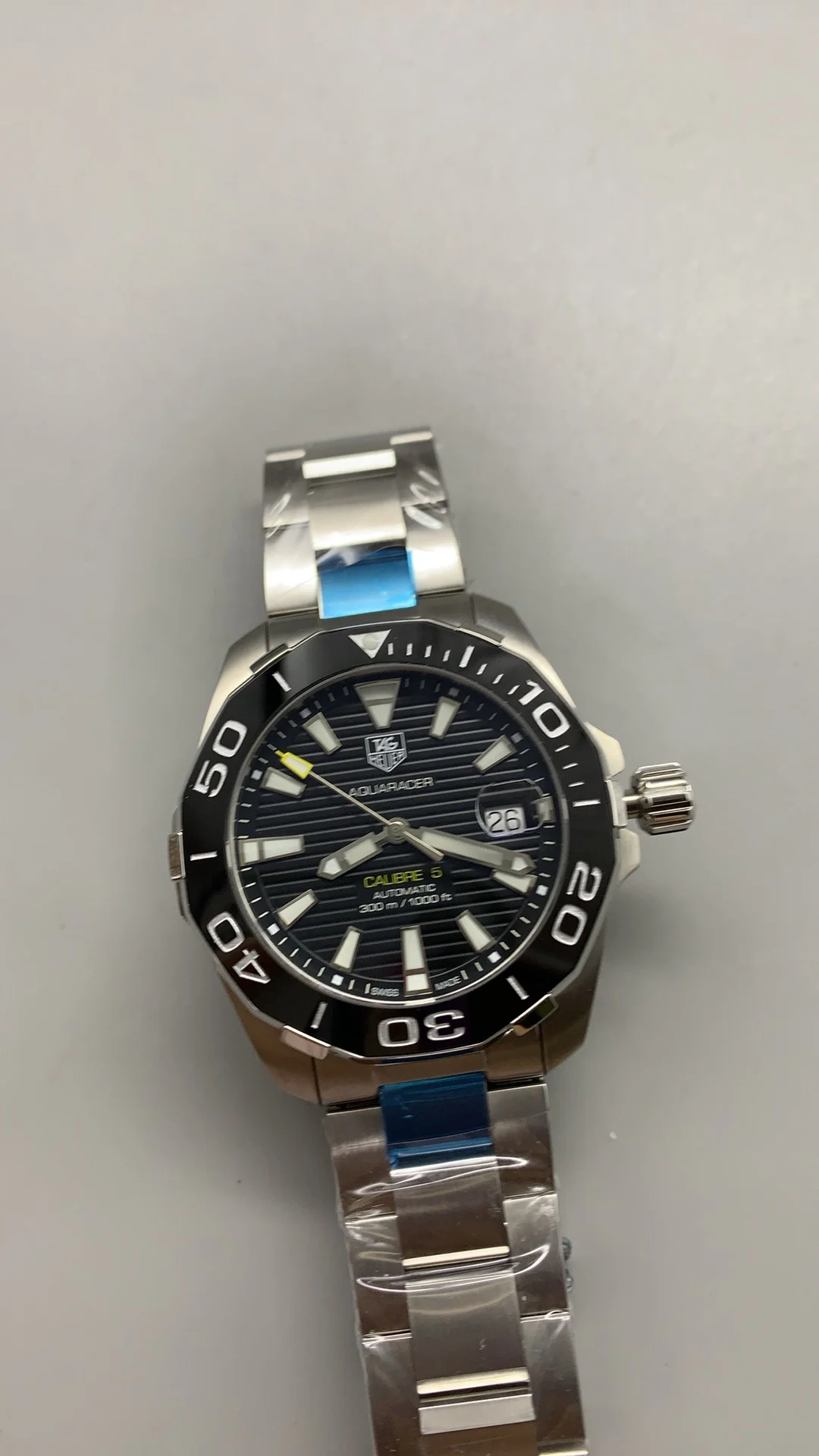 TAG Heuer, competitive diving, SW200 β photographed off the sweep