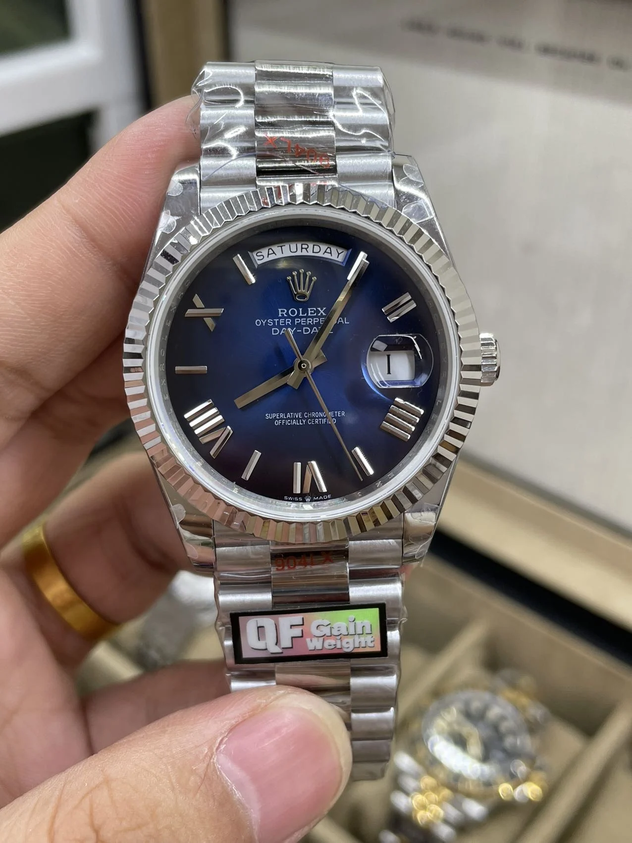 The 2024 new DD40mm white gold gradient blue sunburst effect