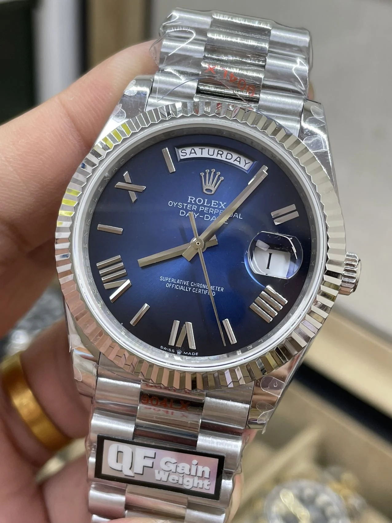 The 2024 new DD40mm white gold gradient blue sunburst effect — photographed off the sweep