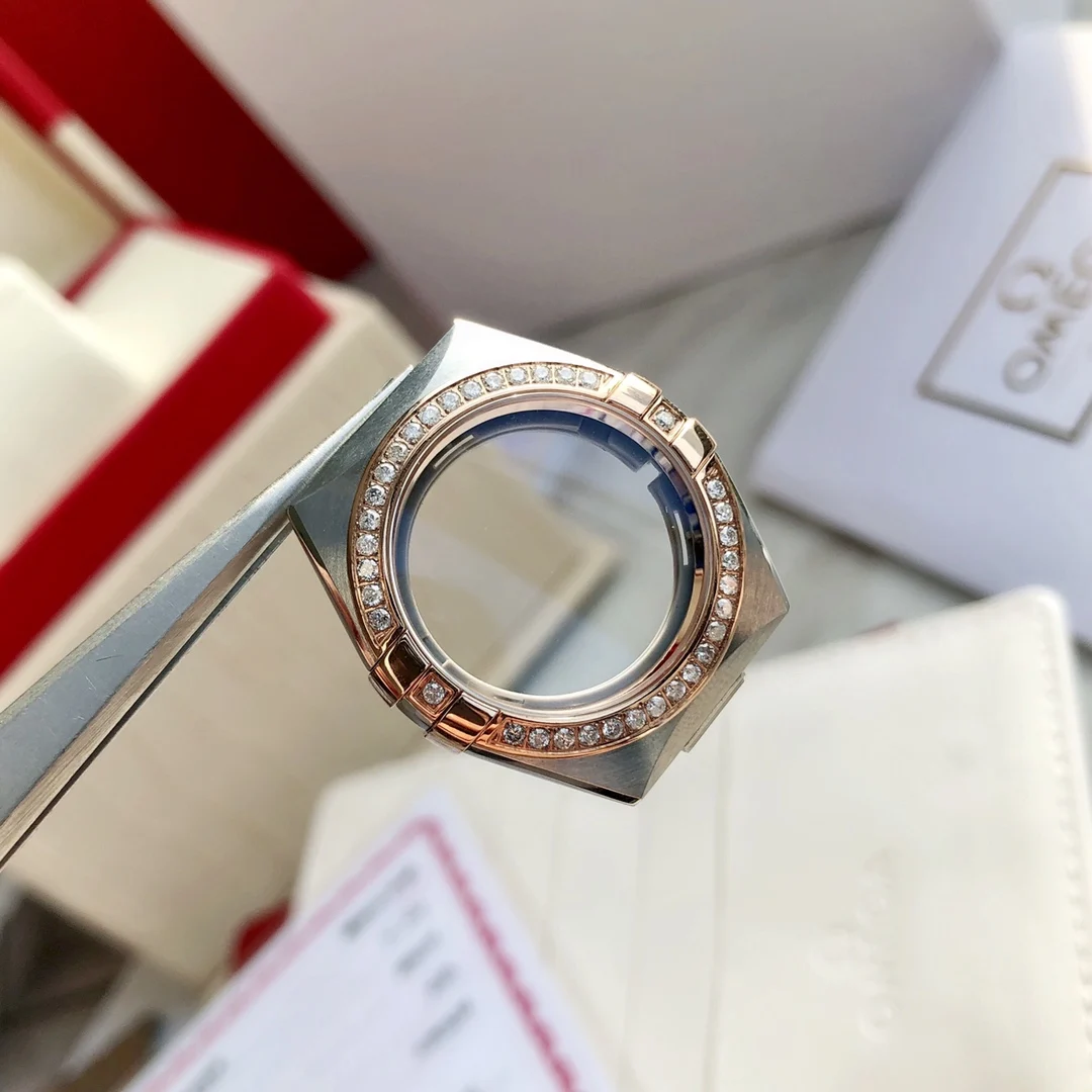 The case is set with 36 genuine South African diamonds, each one