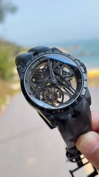 The "NEW Factory" presents Roger Dubuis' latest "Super — photographed off the sweep