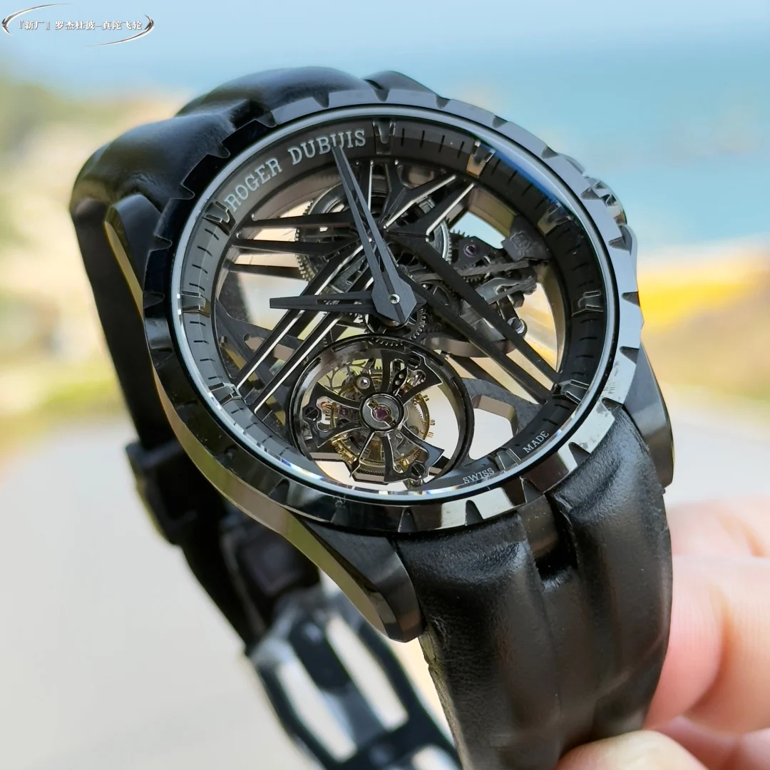 The "NEW Factory" presents Roger Dubuis' latest "Super — photographed off the sweep