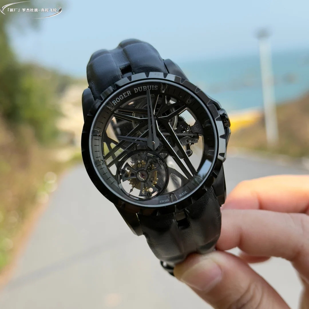 The "NEW Factory" presents Roger Dubuis' latest "Super — photographed off the sweep