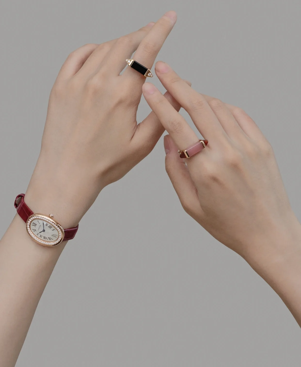 This is so beautiful! It's incredibly stylish! The oval shape — photographed off the sweep