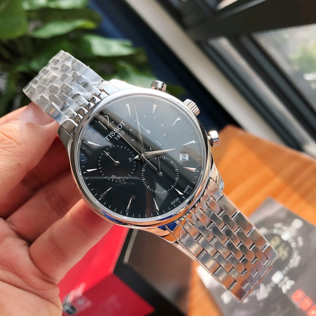 Tissot Steel 40mm — photographed off the sweep