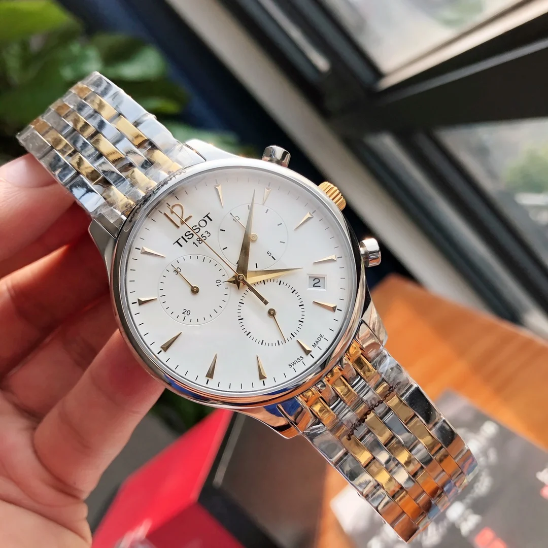 Tissot Steel 40mm — photographed off the sweep