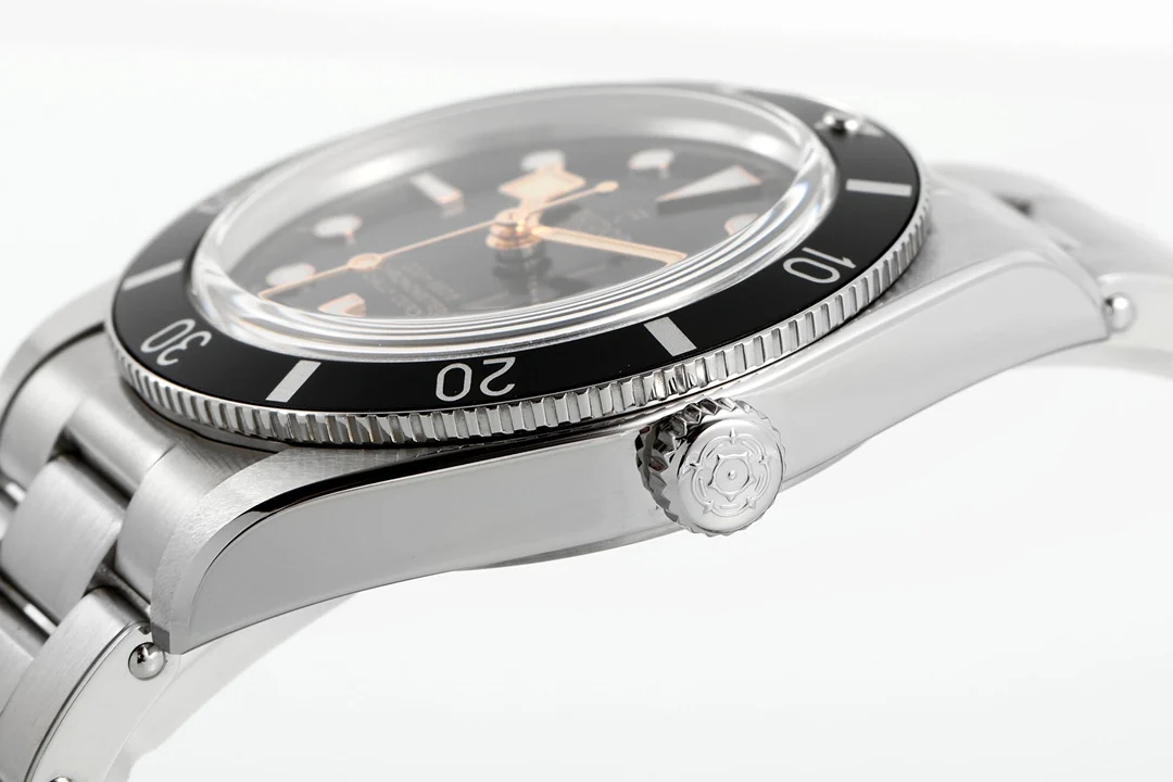 Tudor Black Bay Black Dial 37mm β detail