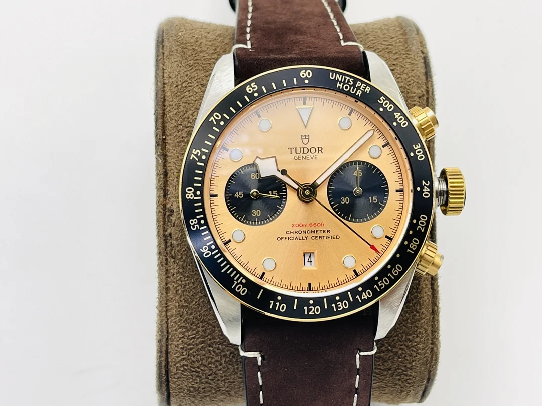 Tudor Black Bay Steel Black Dial 41mm — photographed off the sweep