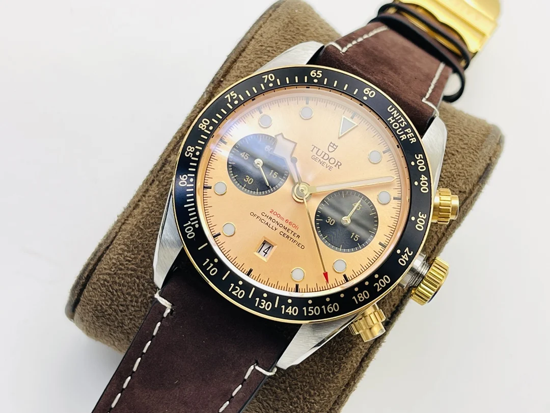 Tudor Black Bay Steel Black Dial 41mm — photographed off the sweep