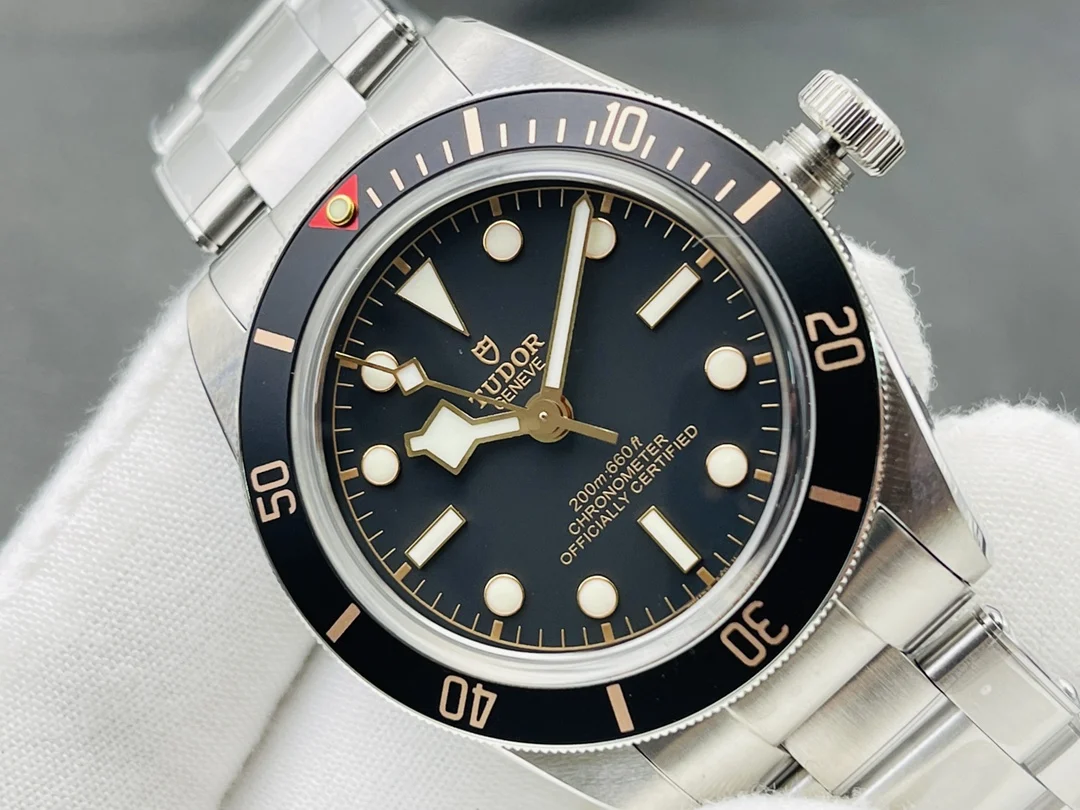Tudor Black Bay Steel Black Dial 79030N 39mm — photographed off the sweep
