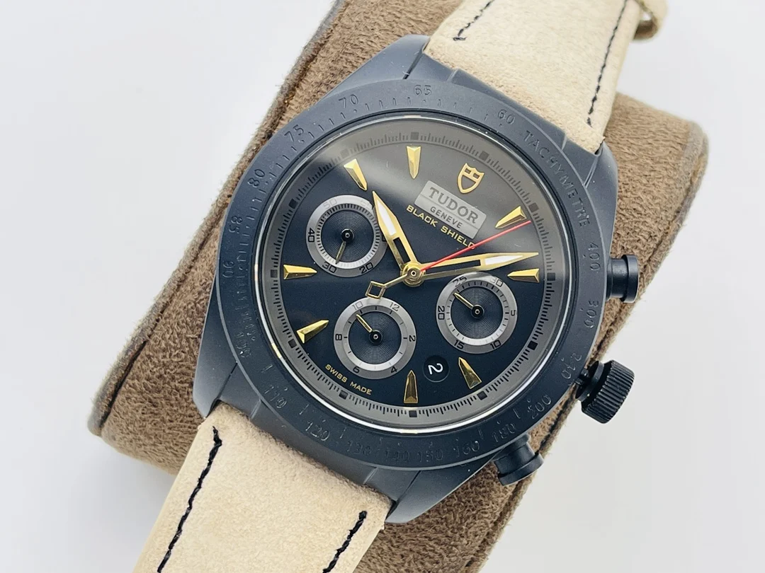 Tudor Black Dial — photographed off the sweep