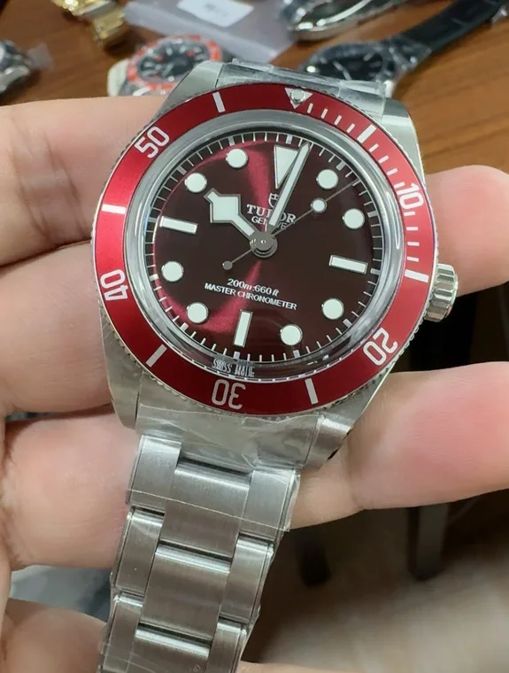 Tudor Red Dial 39mm