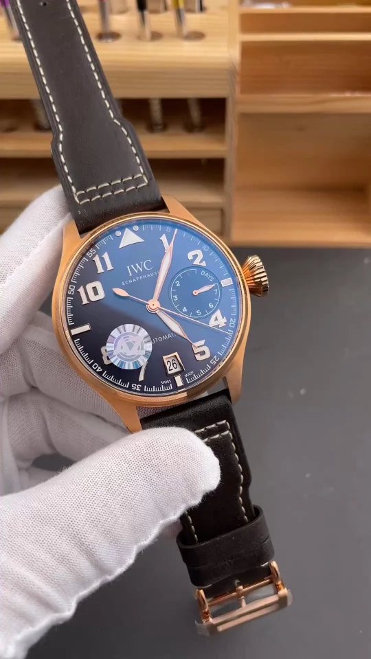 Tudor Rose Gold