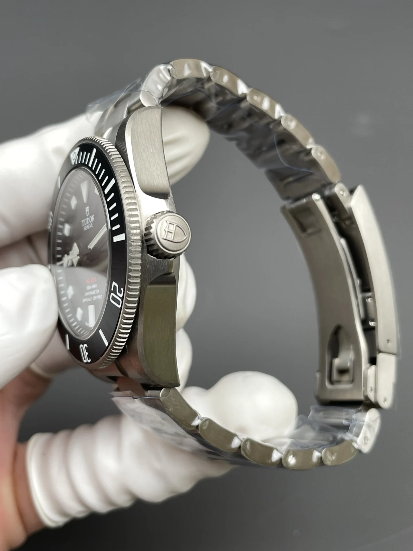 Tudor Titanium 39mm — photographed off the sweep